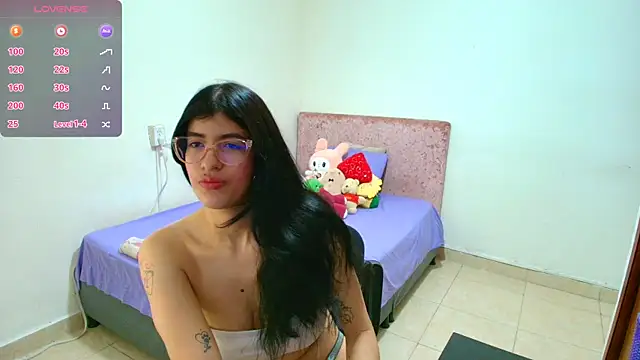 Snapshot of Kassandra_0304 chatting on 06-20-26, 11:59 Kassandra 0304 online show from 06-20-26, 11:59