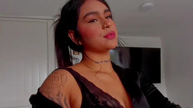 Taylor walton online show from 12-22-25, 03:45