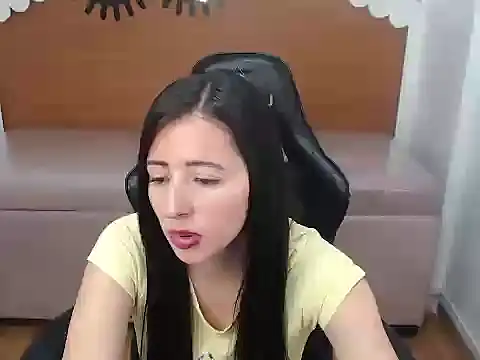 scarlett percy t online show from 11-06-25, 07:51