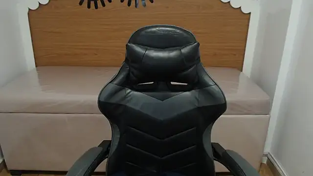 scarlett percy t online show from 12-03-25, 07:46