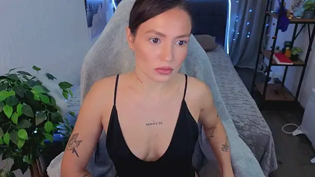 Naila Whisper online show from 11-09-25, 01:26