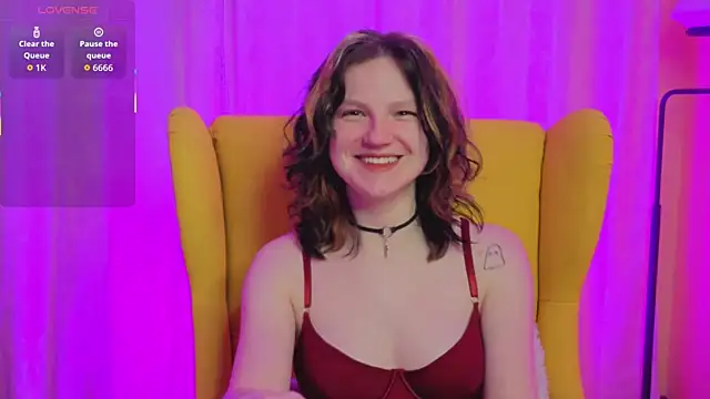 LatinaHuguenin online show from 03-25-26, 09:24