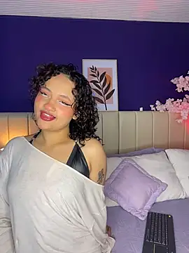 Snapshot of _sarahRose chatting on 02-07-26, 04:31 sarahRose online show from 02-07-26, 04:31