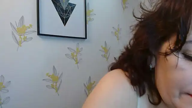 Rosalie Durand online show from 05-04-26, 07:39