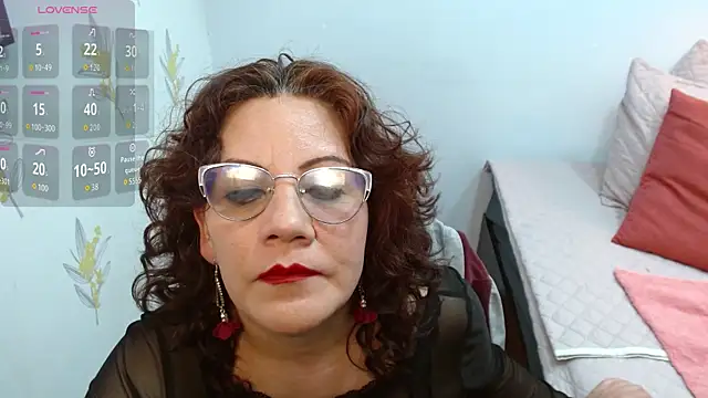 Rosalie Durand online show from 02-12-26, 07:24