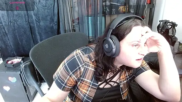 Snapshot of Salacious_Sage chatting on 02-21-26, 10:01 Salacious Sage online show from 02-21-26, 10:01