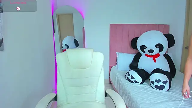 Janettcruz online show from 04-13-26, 06:12