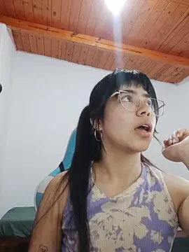 Eliza Blue online show from 12-19-25, 08:44