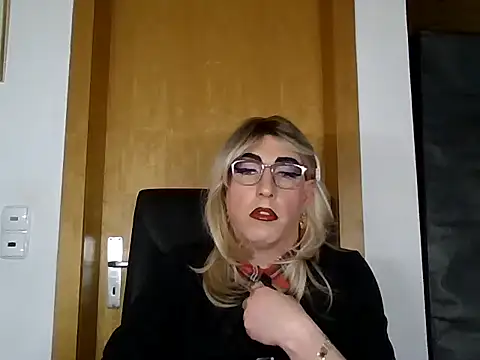 AgnesCross39 online show from 12-16-25, 05:44