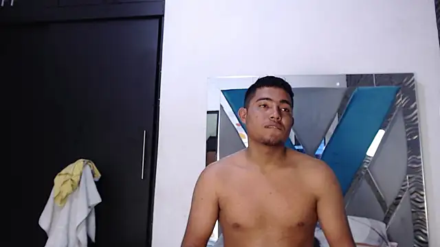 Naty And Maxx online show from 12-17-25, 07:30