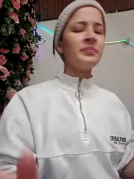 Celeste Moretti online show from 12-17-25, 01:38