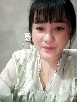 Snapshot of Anngela_18 chatting on 11-11-25, 12:00 Anngela 18 online show from 11-11-25, 12:00