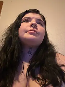 juicygoth202 online show from 11-19-25, 03:28