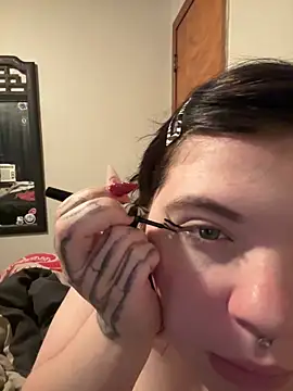 juicygoth202 online show from 12-04-25, 11:59