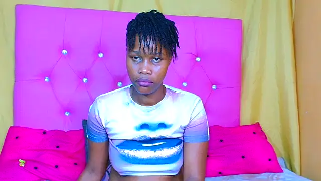 Prettybrowngirl online show from 11-22-25, 09:24