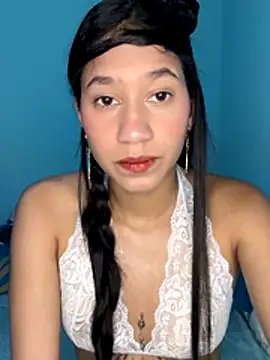 Snapshot of sofia_love05 chatting on 11-05-25, 11:52 sofia love05 online show from 11-05-25, 11:52