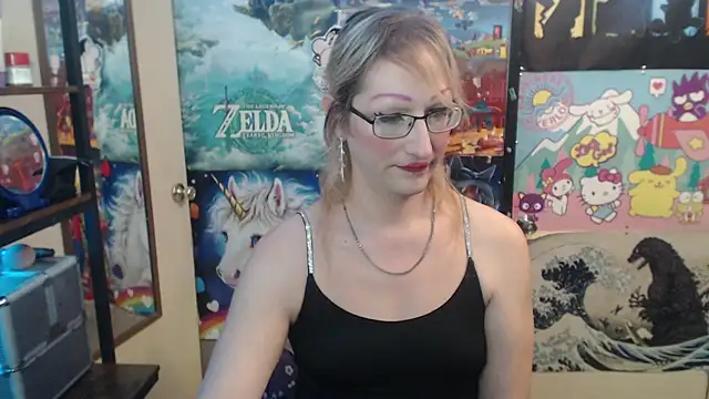 Snapshot of Savanah_Banana_ chatting on 11-08-25, 05:49 Savanah Banana online show from 11-08-25, 05:49