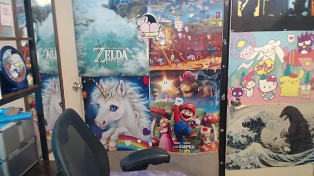 Savanah Banana  online show from 12-16-25, 10:25