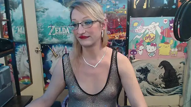 Savanah Banana  online show from 11-21-25, 10:42