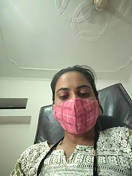 Isha kumari 69 online show from 05-22-26, 12:36