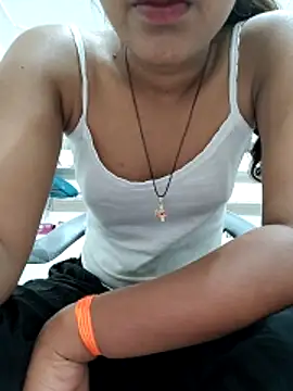 Isha kumari 69 online show from 02-26-26, 04:40