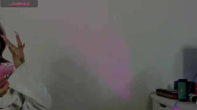 Snapshot of MidNightTouch-21 chatting on 02-03-26, 04:10 MidNightTouch-21 online show from 02-03-26, 04:10