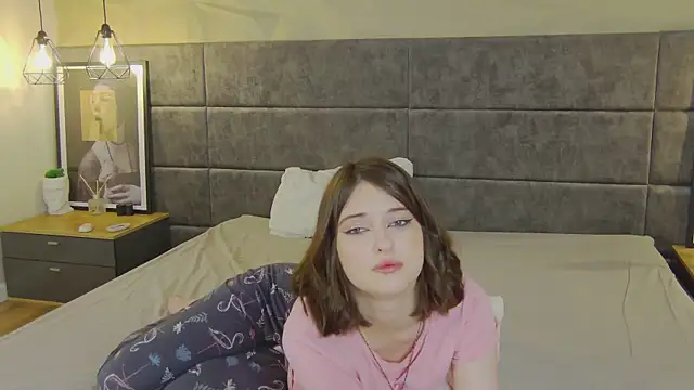 Ruby de Cherry online show from 11-14-25, 06:17