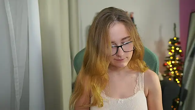 glossy babe  online show from 12-23-25, 09:19