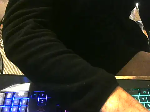 ellsaBunny online show from 11-19-25, 03:01