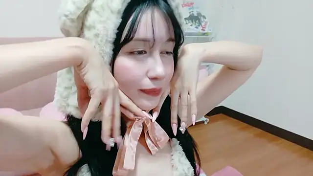 Snapshot of NOA_Chan2 chatting on 11-24-25, 02:06 NOA Chan2 online show from 11-24-25, 02:06