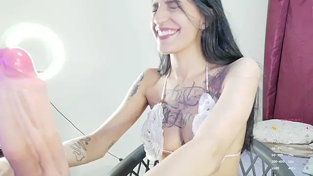 Petitedr3ams  online show from 03-31-26, 02:02