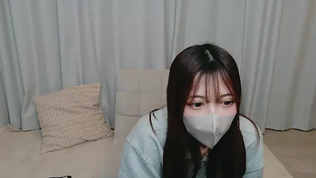 Snapshot of yuki-0303 chatting on 11-05-25, 12:19 yuki-0303 online show from 11-05-25, 12:19