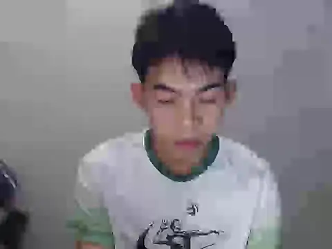 Snapshot of Urhotsilverboy chatting on 07-10-26, 03:34 Urhotsilverboy online show from 07-10-26, 03:34