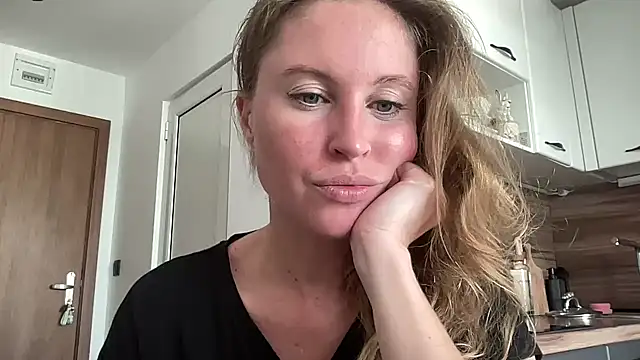 Ameli8 online show from 11-13-25, 12:31