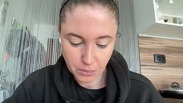 Snapshot of Ameli8 chatting on 03-12-26, 11:14 Ameli8 online show from 03-12-26, 11:14