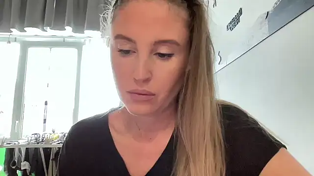 Ameli8 online show from 11-07-25, 12:42