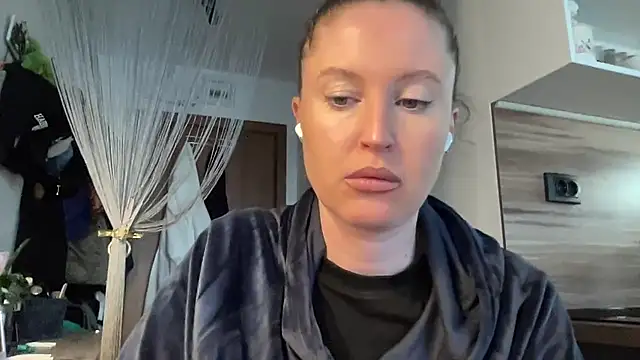 Snapshot of Ameli8 chatting on 03-24-26, 01:33 Ameli8 online show from 03-24-26, 01:33