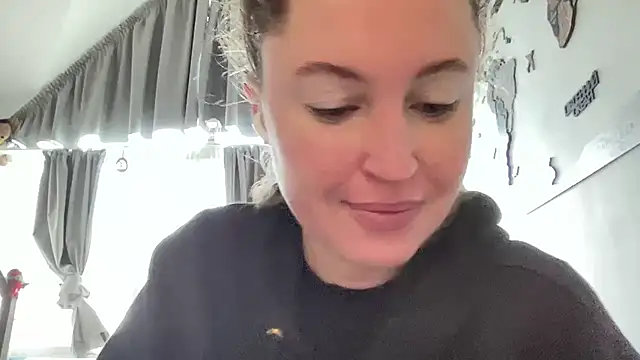 Snapshot of Ameli8 chatting on 02-16-26, 08:24 Ameli8 online show from 02-16-26, 08:24