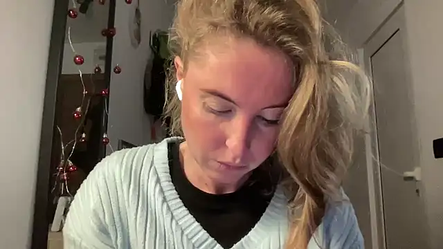 Snapshot of Ameli8 chatting on 01-16-26, 07:18 Ameli8 online show from 01-16-26, 07:18