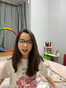 Hmm 0303 online show from 12-16-25, 02:21