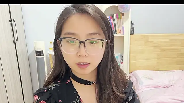 Hmm 0303 online show from 02-28-26, 03:44