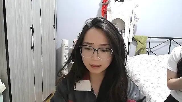 Hmm 0303 online show from 04-04-26, 04:35