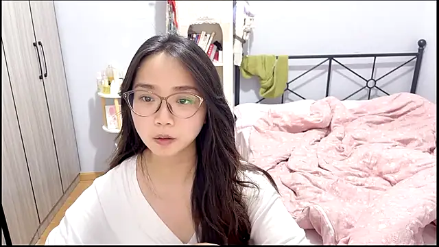 Hmm 0303 online show from 04-25-26, 05:10