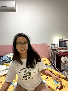 Hmm 0303 online show from 11-28-25, 02:06