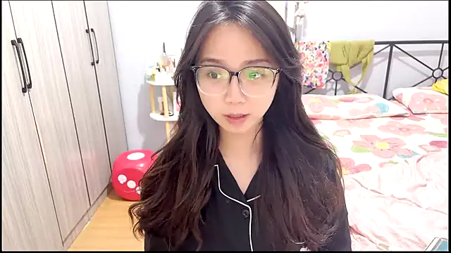 Hmm 0303 online show from 04-21-26, 03:40