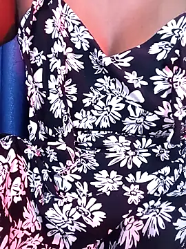 Snapshot of Rihasna chatting on 11-11-25, 02:12 Rihasna online show from 11-11-25, 02:12