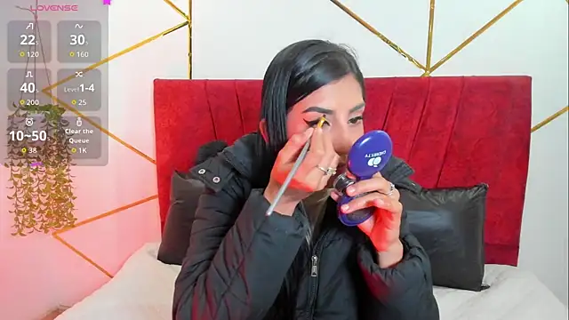 Paris Evans  online show from 12-05-25, 11:42