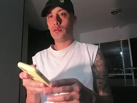 thiago-collins16 online show from 11-22-25, 03:49