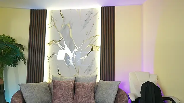 TessaaFox online show from 11-28-25, 11:54