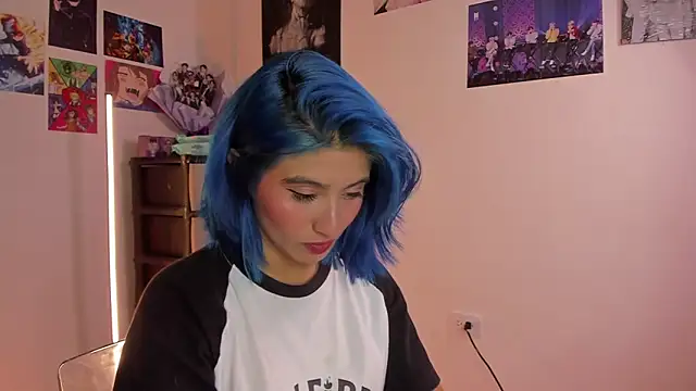 Snapshot of Star_Taylenna chatting on 11-15-25, 02:15 Star Taylenna online show from 11-15-25, 02:15